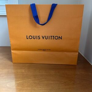 Large Louis Vuitton bag! 10.5x17.5x23 inches.